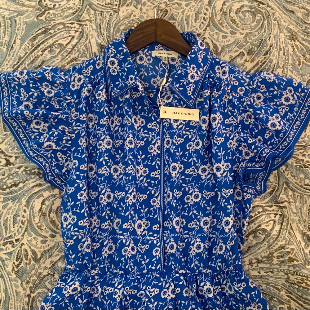 MAX STUDIO blue mid length dress. In a wmns US medium. Brand new and with tags.